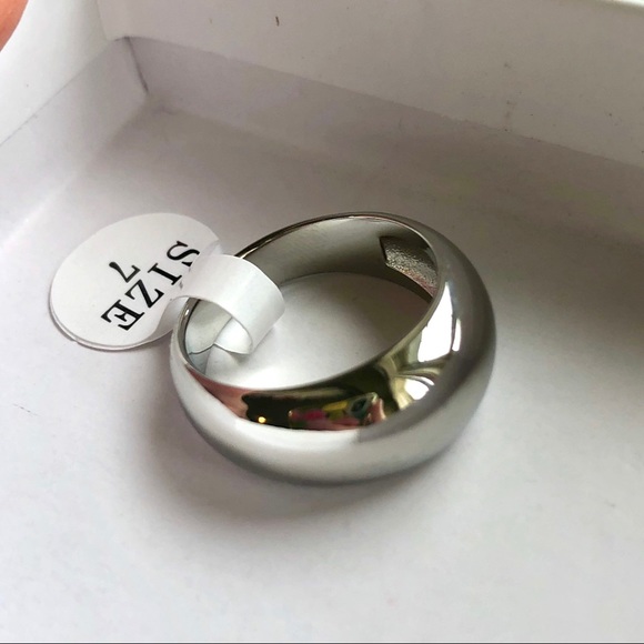 Medium Sliver Dome Ring - Picture 4 of 5